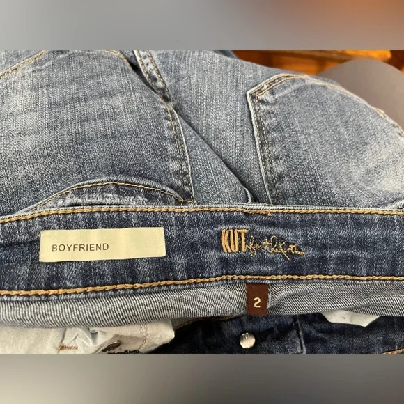 Kut from the Kloth Boyfriend Jeans- Size 2 - Picture 2 of 3